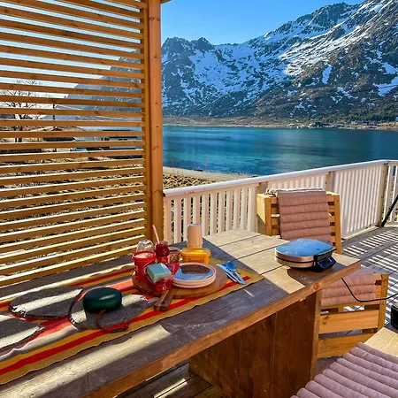Villa Ihugas - A Modern Family Close To The Sea *