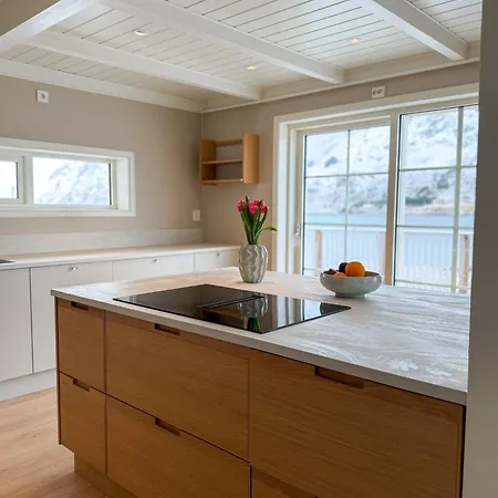 Villa Ihugas - A Modern Family Close To The Sea